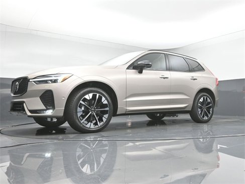 New 2026 Volvo XC60 B5 Plus w/ Protection Package Premier image 40