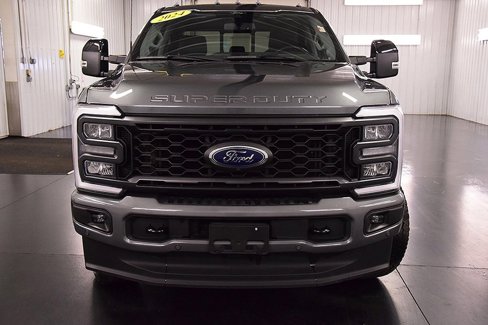 Used 2024 Ford F250 Lariat w/ Lariat Ultimate Package image 2