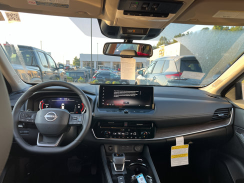 New 2026 Nissan Rogue Platinum image 8