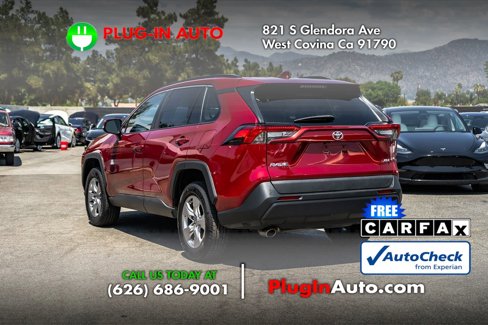 Used 2023 Toyota RAV4 XLE image 2