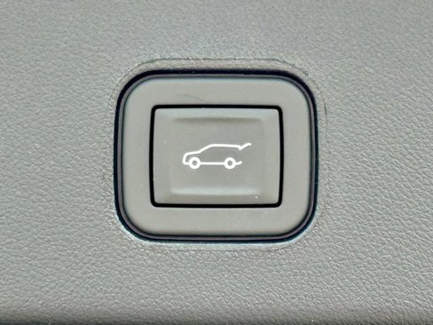 New 2026 Cadillac Lyriq V image 35