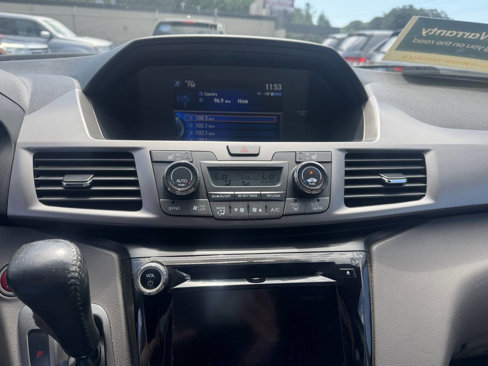 Used 2015 Honda Odyssey Touring image 18