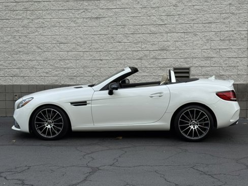 Used 2019 Mercedes-Benz SLC 300 w/ Premium Package image 13