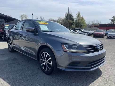 Used 2018 Volkswagen Jetta SE image 3