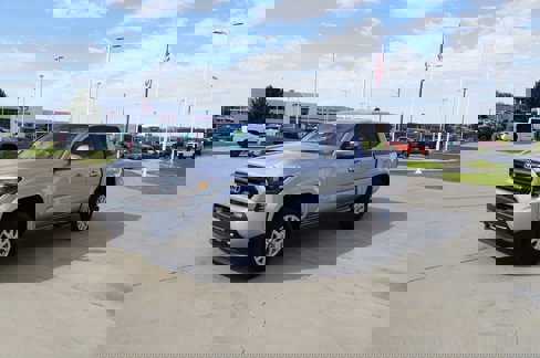New 2025 Toyota Tacoma SR5 image 4