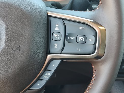 New 2025 RAM 2500 Limited image 25