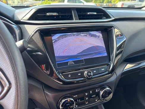 Used 2022 Chevrolet TrailBlazer LT w/ Sun and Liftgate Package image 26