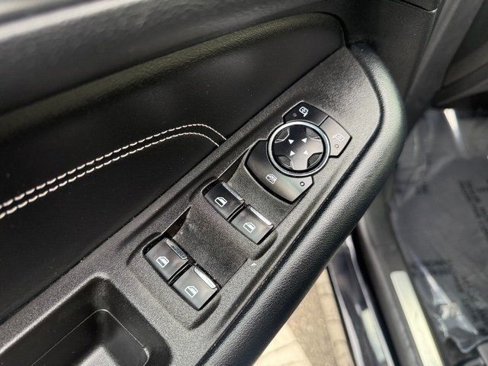 Used 2024 Ford Edge Titanium image 12