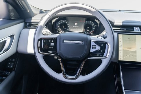 New 2026 Land Rover Range Rover Velar Dynamic SE image 13