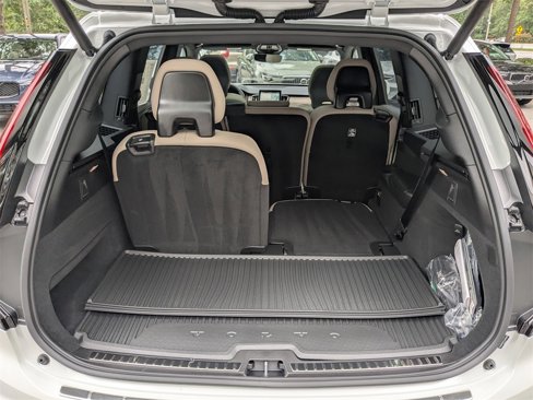 New 2026 Volvo XC90 B6 Plus w/ Protection Package Premier image 13
