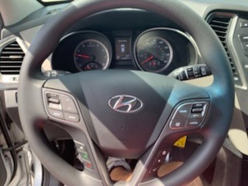 Used 2016 Hyundai Santa Fe Sport image 18