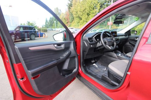 Used 2021 Ford Escape SE image 9