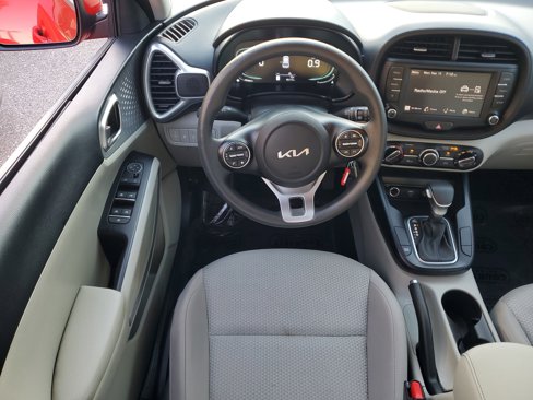Certified 2023 Kia Soul LX image 12