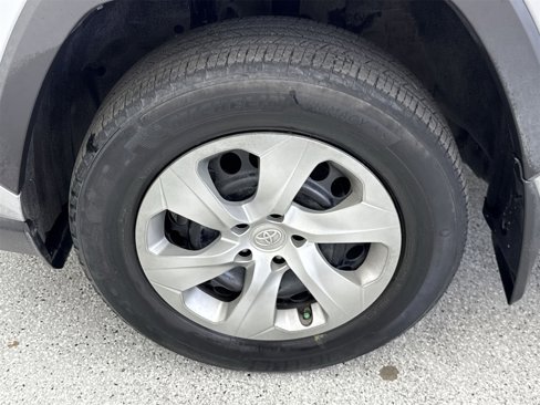Used 2023 Toyota RAV4 LE image 46