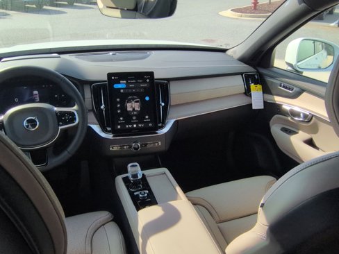 New 2026 Volvo XC90 B6 Ultra w/ Protection Package Premier image 23