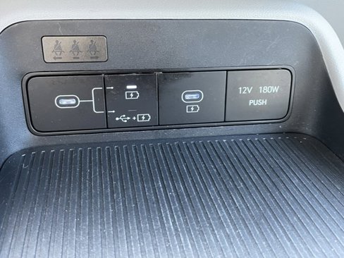 Used 2025 Hyundai Kona SEL image 15