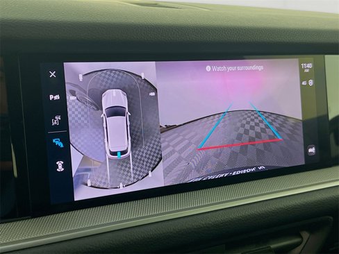 Used 2025 Porsche Cayenne image 17