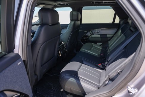 New 2025 Land Rover Range Rover Sport SE image 19