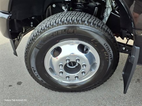 Used 2025 Ford F350 XL w/ FX4 Off-Road Package image 9