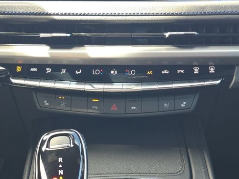 Used 2025 Cadillac XT4 Sport image 36