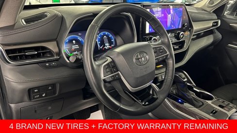 Used 2023 Toyota Highlander Limited image 13