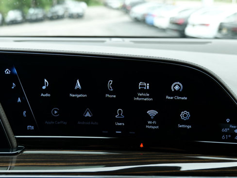 Used 2022 Cadillac Escalade Premium Luxury image 28