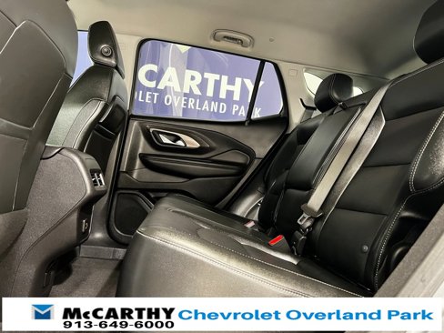 Used 2024 GMC Terrain SLT image 24