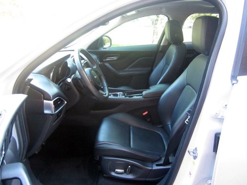 Used 2019 Jaguar F-PACE Premium image 13