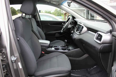 Used 2018 Kia Sorento LX image 28