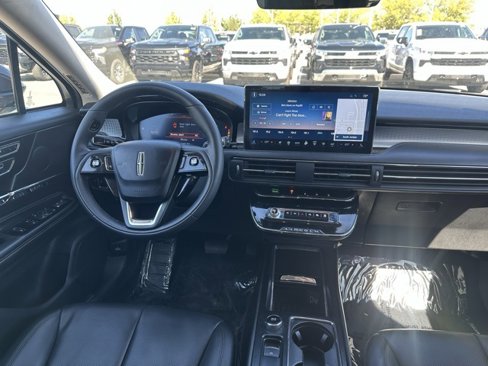 Used 2023 Lincoln Corsair AWD image 25
