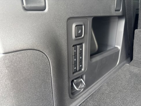 New 2025 Ford Expedition Active image 33