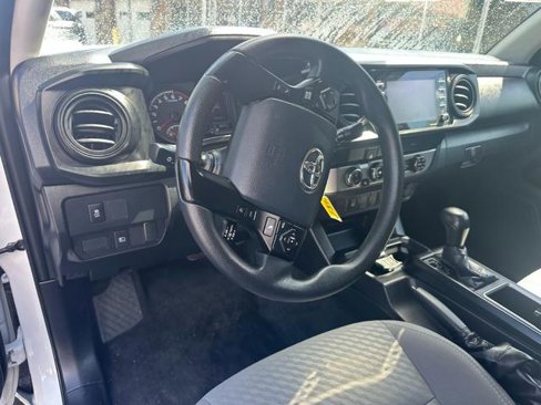 Used 2020 Toyota Tacoma SR5 image 8