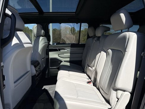 New 2025 Jeep Wagoneer L 4WD w/ Convenience Group I image 24
