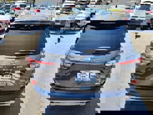 Used 2020 Ford Escape SE image 6