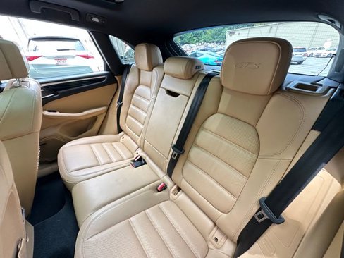 Used 2018 Porsche Macan GTS w/ Premium Package Plus image 39
