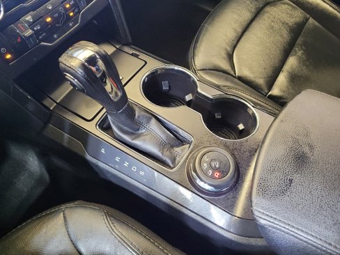 Used 2018 Ford Explorer XLT w/ Equipment Group 202A image 26