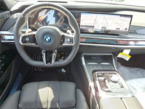New 2026 BMW 750e xDrive w/ Premium Package image 10