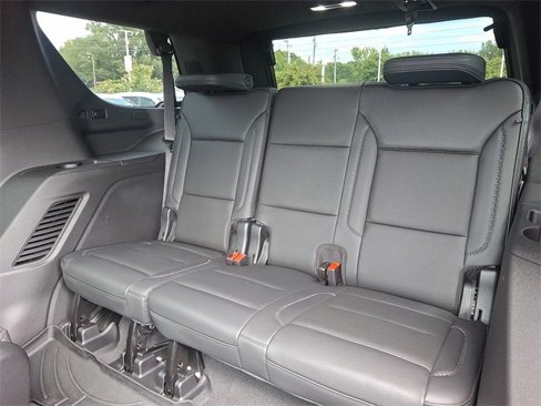 Used 2024 GMC Yukon Denali w/ Denali Reserve Package image 10