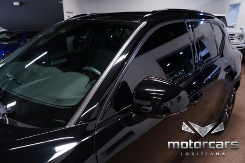Used 2024 Volvo XC40 B5 Core image 12