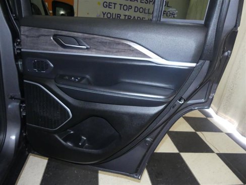 Used 2024 Jeep Grand Cherokee Limited 4xe image 28