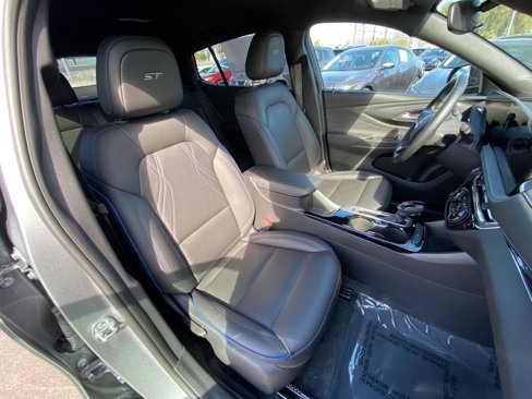 Used 2025 Buick Envista Sport Touring image 27