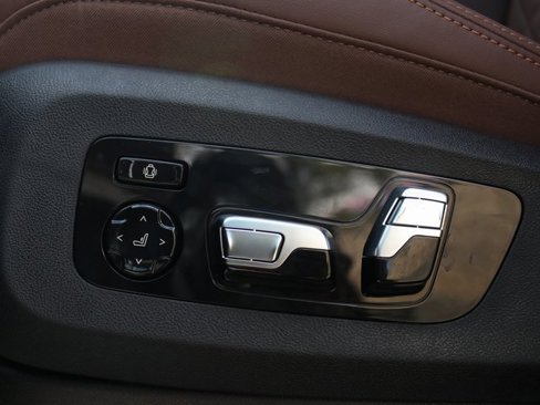 New 2026 BMW X5 xDrive40i w/ M Sport Package image 9