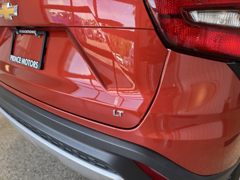 Used 2024 Chevrolet Trax LT w/ Driver Confidence Package image 11