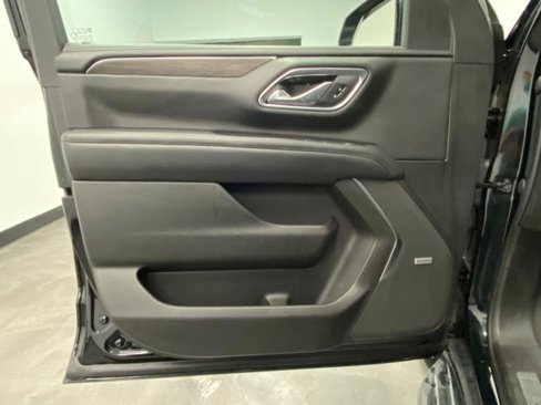 Used 2021 Chevrolet Suburban LT image 42