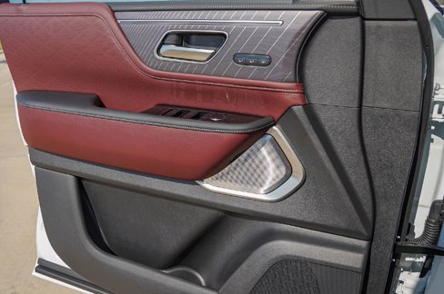 New 2026 INFINITI QX80 Autograph w/ Premium Cargo Package image 19
