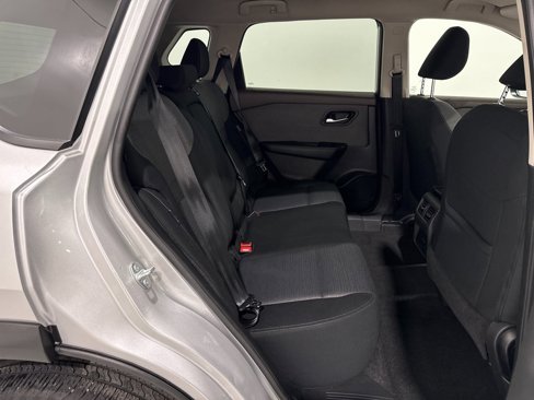 Used 2023 Nissan Rogue SV image 25