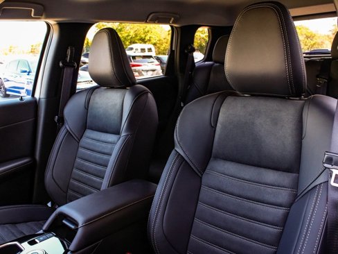 New 2025 Mitsubishi Outlander SE image 32