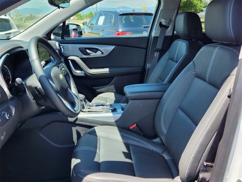 Used 2025 Chevrolet Blazer LT w/ Sound & Technology Package image 7