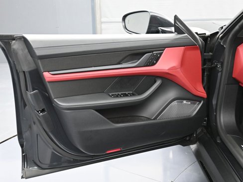 New 2025 Porsche Taycan GTS image 15