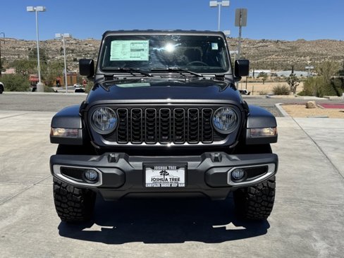 New 2025 Jeep Gladiator Sport image 4